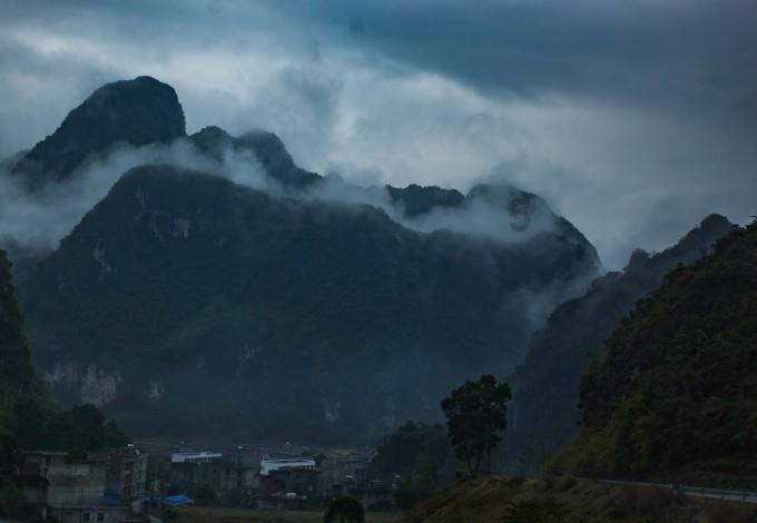 南京紫金山雾凇景观呈现北国风光